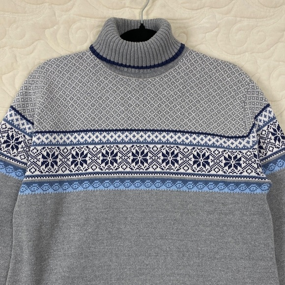 Northern Reflections Blue and Gray Patterned Turtleneck Sweater - Picture 2 of 6